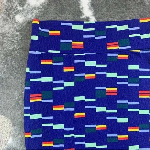 LuLaRoe Cassie Skirt - Picture 2 of 9